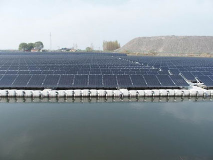 淮南建成大型水上漂浮式光伏电站